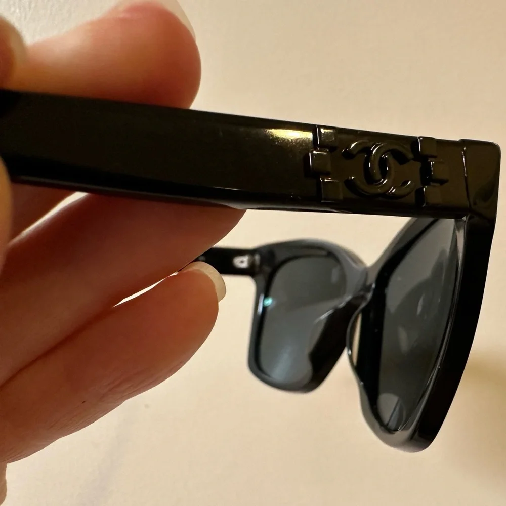 CHANEL Sunglasses WITH OG CASE - Picture 12 of 15